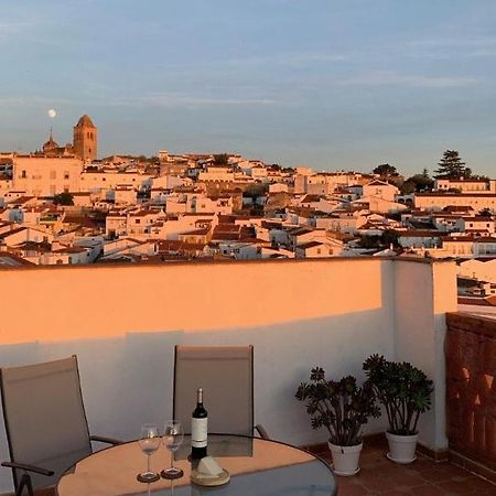 헤레스 데 로스 카바예로스 Buhardilla Rustica Mirando A Santa Catalina 아파트 외부 사진